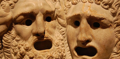 Anciens masques de théâtre grec.