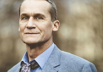 Photo d'Andreï Makine, par Helene Pambrun, Paris Match, Issue 3374, 22 janvier 2014.