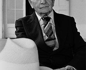 Photo de Louis Aragon.