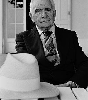 Photo de Louis Aragon.