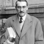 Photo de Jean Anouilh, prise par Marcel Thomas (1909-2000) Photo de Jean Anouilh, prise par Marcel Thomas (1909-2000)