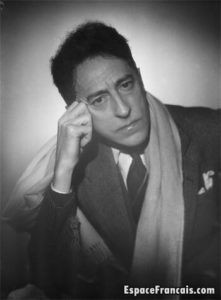 Jean Cocteau en 1945 (Studio Harcourt).